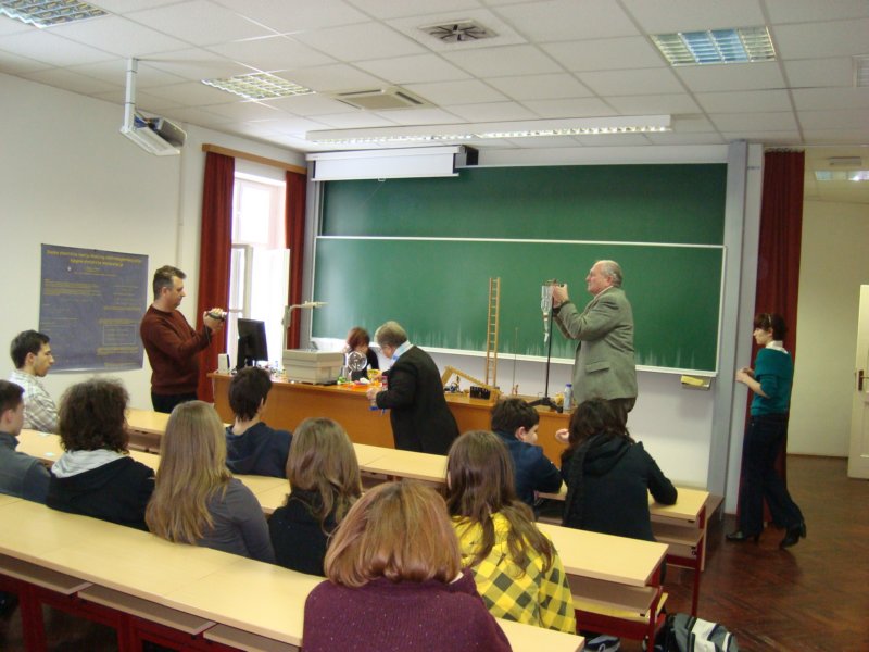 fizikauigrakamavoditeljivesnapacprofimarijanbakaprof.jpg